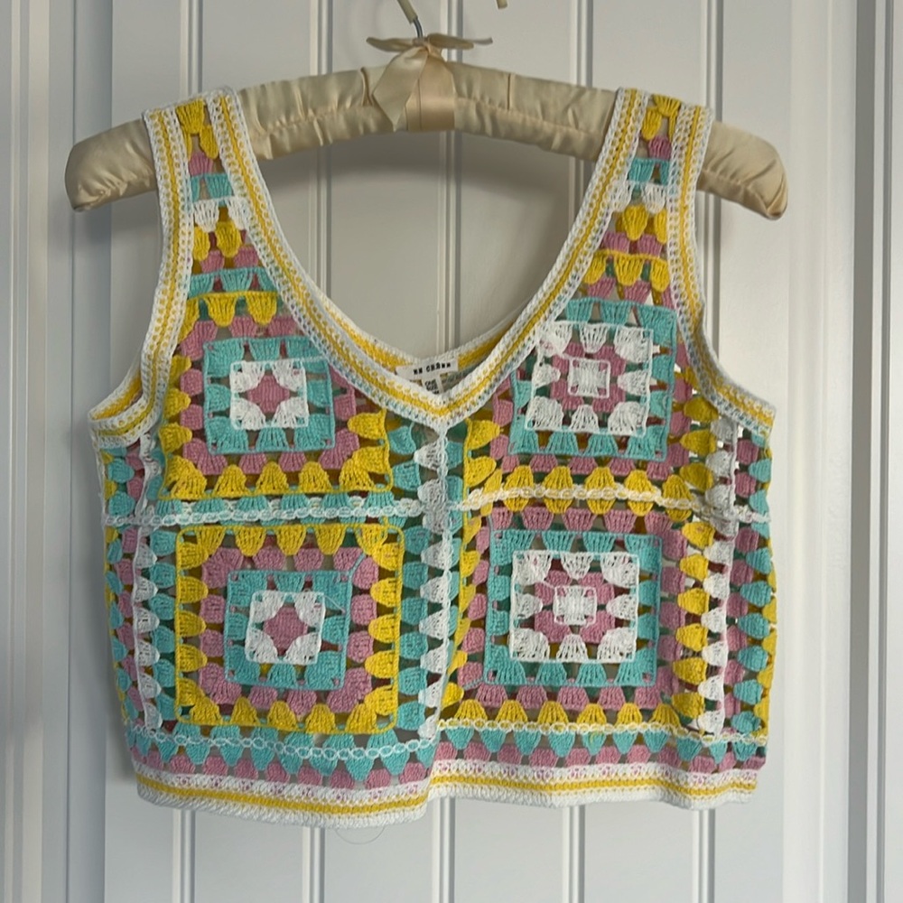 Crocheted pastel crop top from En Creme one size fits all